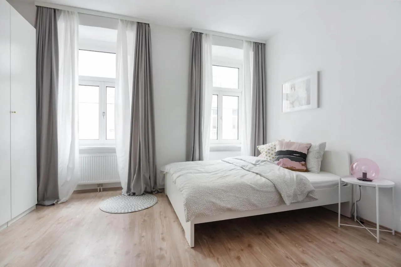 Nice Apartment In Lovely Area Bécs