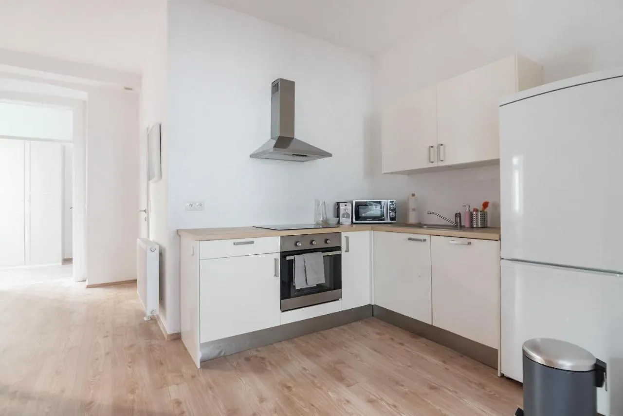 Nice Apartment In Lovely Area Bécs 0*,